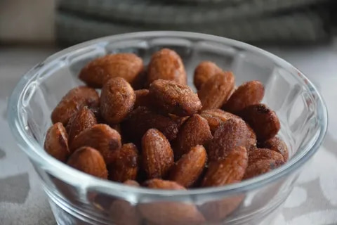تصویر 1 از خرید بادام درختی بو داده + قیمت عالی باکیفیت